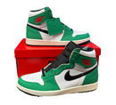 Nike - Air Jordan 1 Wmns Retro High OG 'Lucky Green' - UK 4