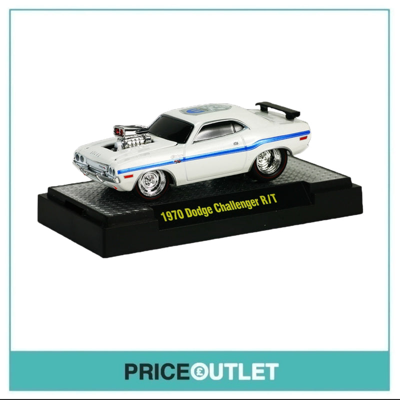 M2 Machines - Mopar 75th Anniversary Auto-Dreams 1970 Dodge Challenger MP02 (White & Blue) - Damaged Box