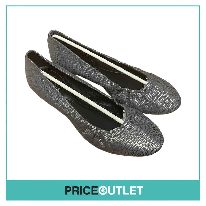 Maloles Paris - Silver Polka Dot Elastic Ballet Flats - Size T38 - BRAND NEW WITH TAGS