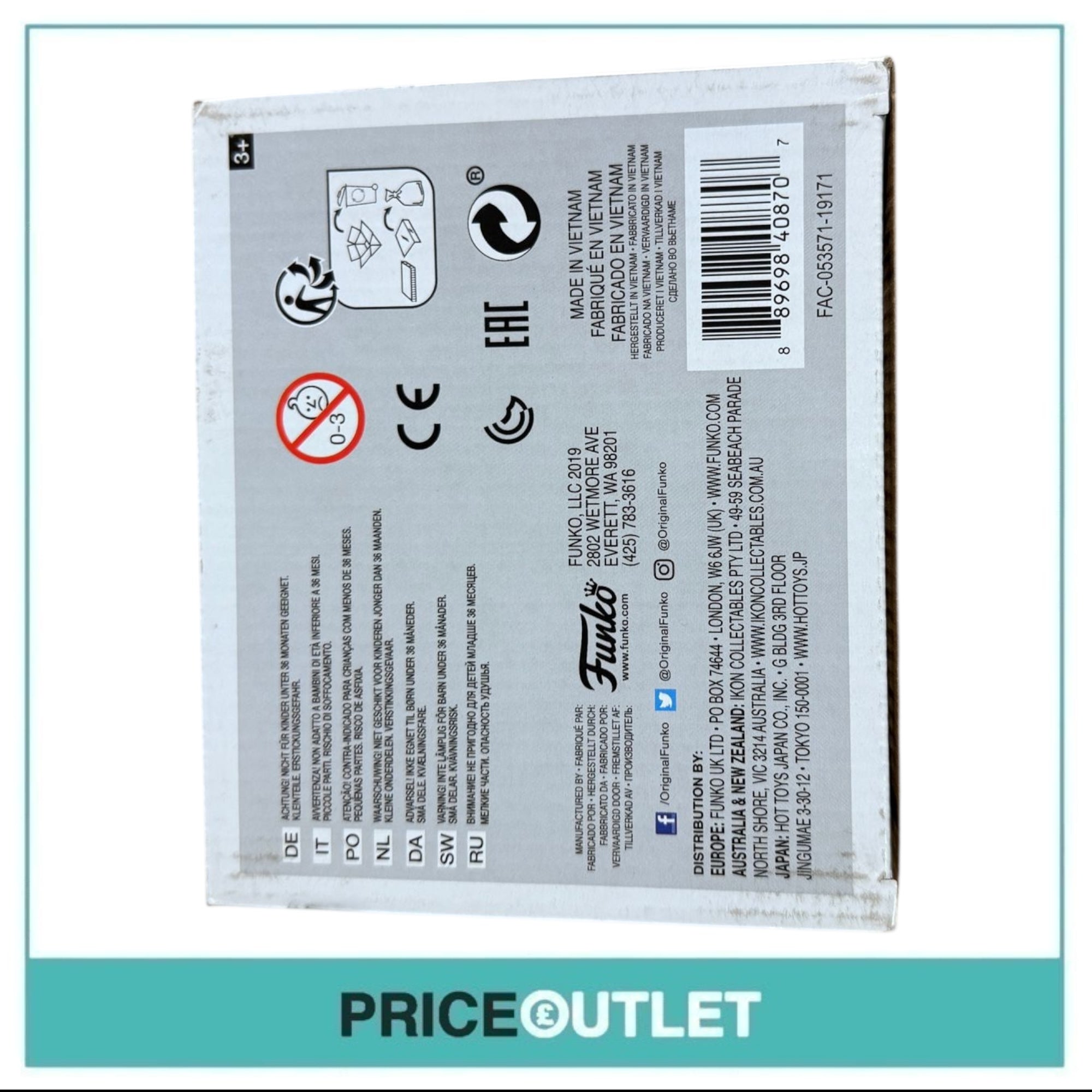 Funko Deluxe - Queen of Hearts at the Mad Tea Party Attraction