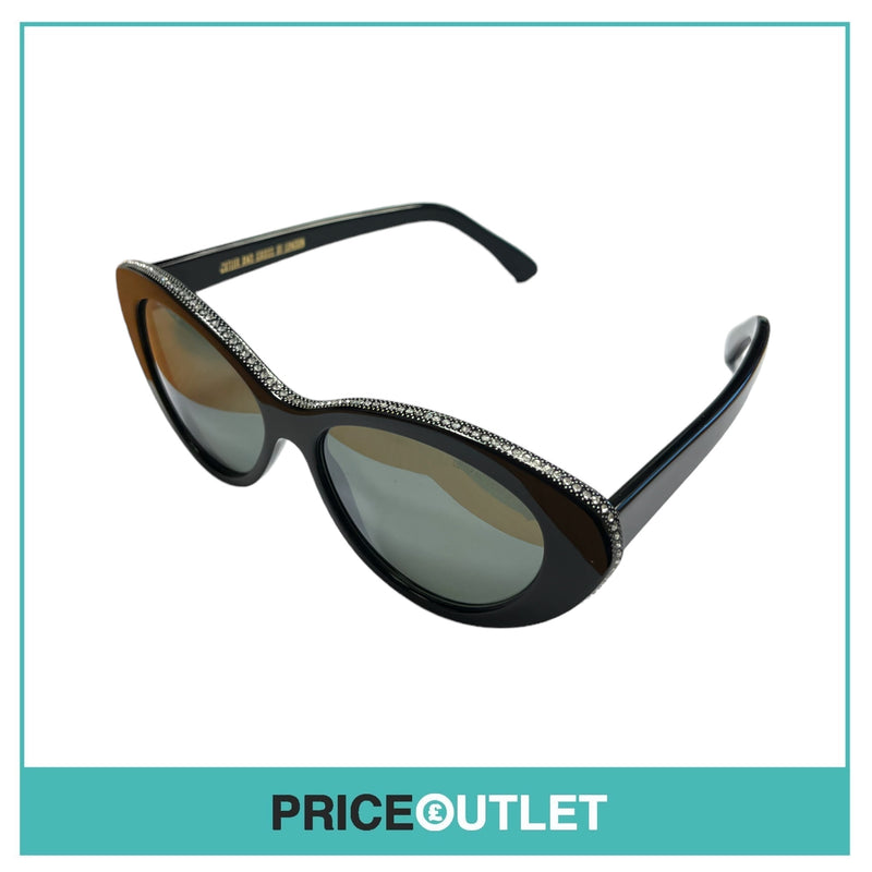 Black Frame Sunglasses RRP £325 (9)