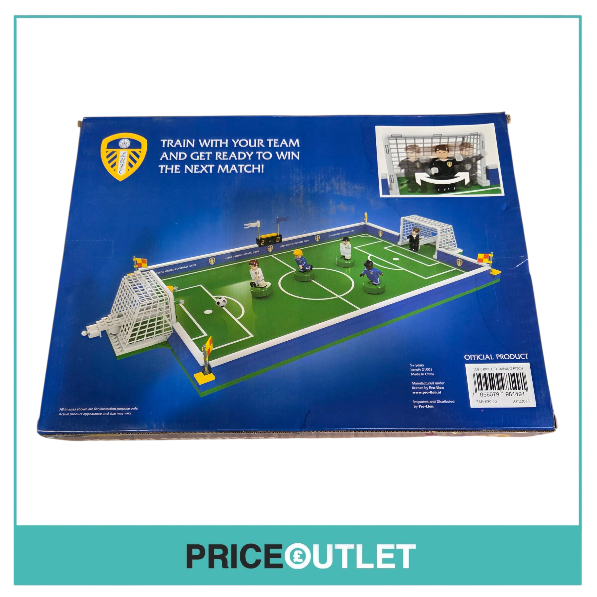 Leeds united football club - training pitch (299 piece with 6 figures)